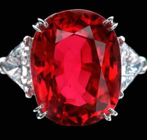 Carmen Lúcia Mogok Ruby