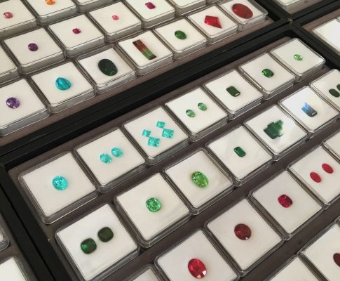 How to choose a gemstone for a bespoke jewellery design
